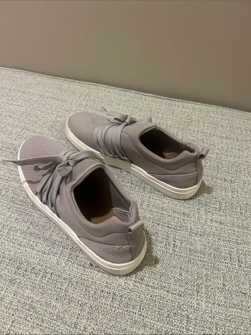 Qupid Women's Lace-Up Knit Sneakers - Taupe Gray